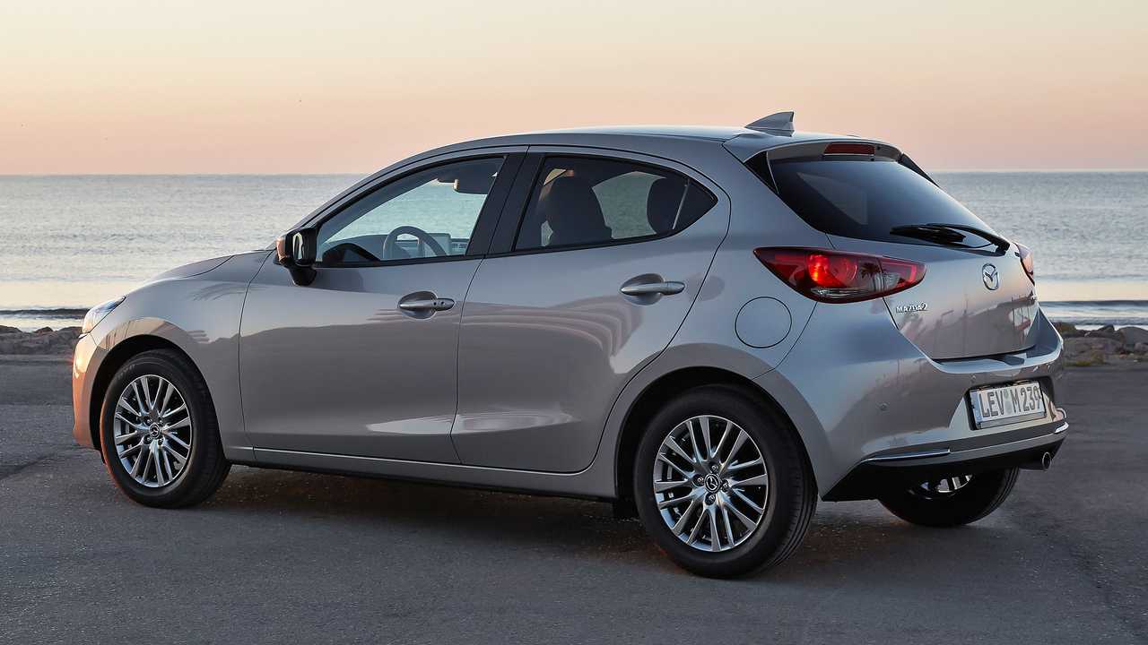 Mazda2 2022