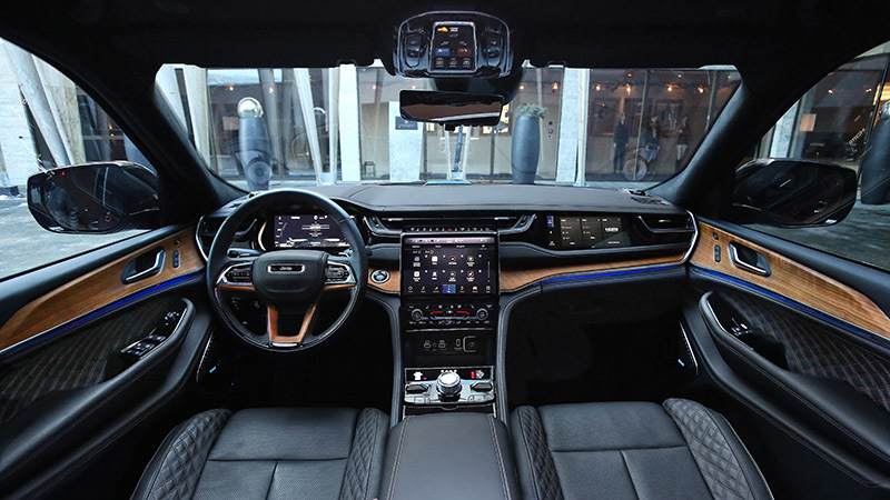 Fotos del interior del Jeep Grand Cherokee (2022) Foto del Jeep Grand Cherokee 2022