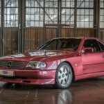 En 1992, el Mercedes-Benz 500 SL recibió una salvaje actualización de fuselaje ancho.