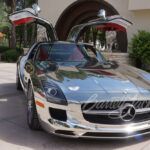 Mercedes-Benz SLS AMG niquelado mariposa bajo el martillo