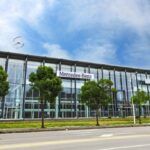 Daimler vende 25 comercios que venden automóviles Mercedes-Benz en Europa