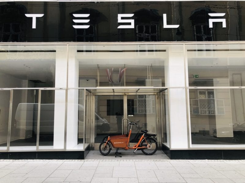 De qué forma cargar refrigerante de aire acondicionado en un Tesla