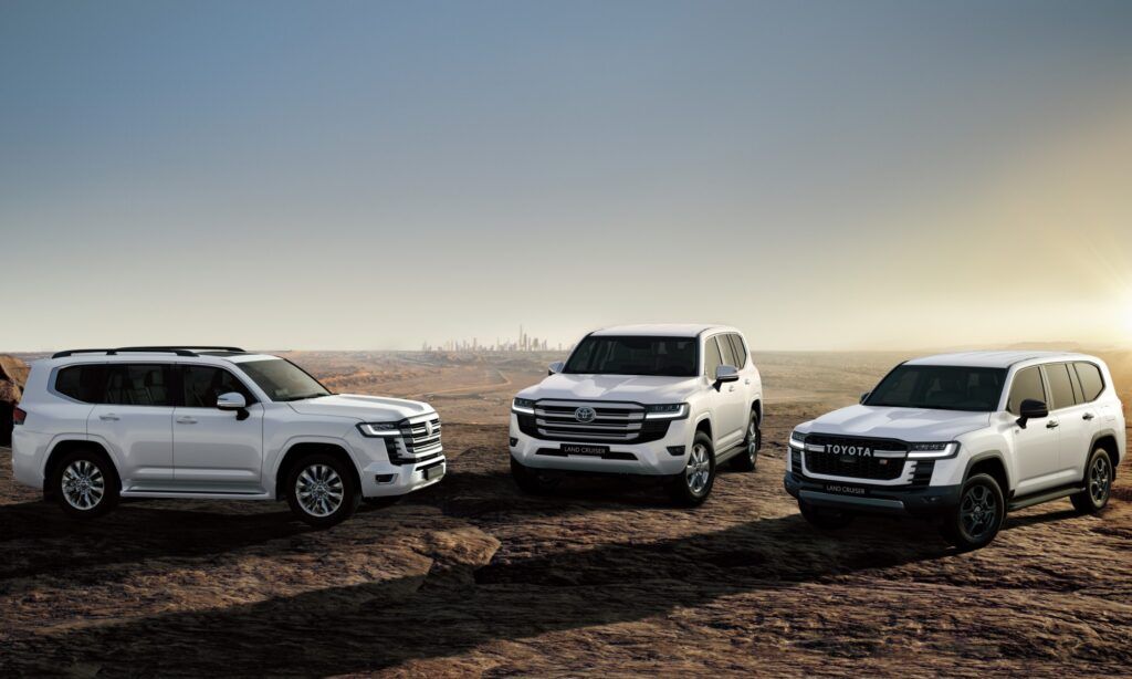 Toyota Land Cruiser 300 con destino a SA rompe cobertura [w/video]