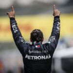 Lewis Hamilton y Mercedes-AMG National Oil Company firman un nuevo acuerdo
