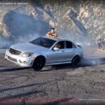 Mercedes-Benz C 63 AMG dañó el eje trasero mientras derivaba