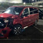 El caos de la fábrica de camiones Mercedes-Benz destruyó por completo 50 coches