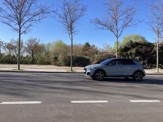 Revista de coches deportivos Audi A1 Citycarver Sideways