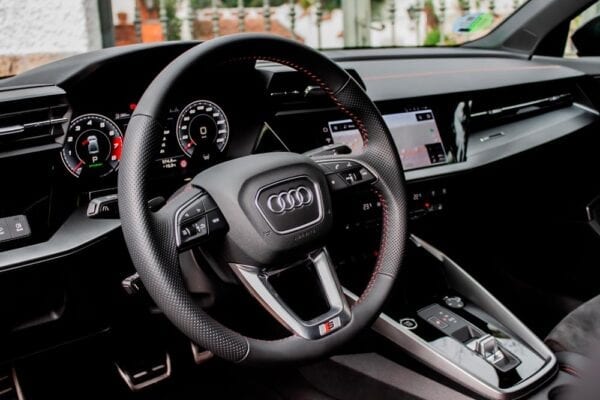 Volante sedán del Audi A3 2020