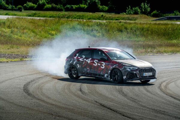 Repartidor de par Audi RS 3