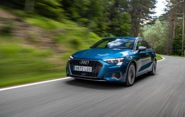 Audi A3 Sportback 2020 Carretera al frente