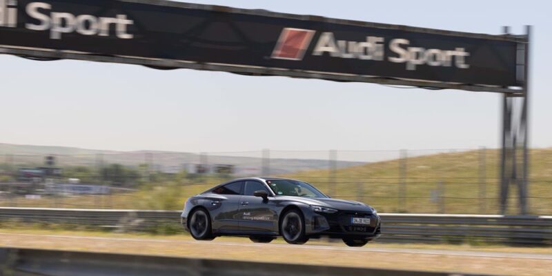 Audi e-Tron GT RS, Harama