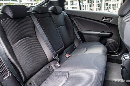 Toyota Prius 2021 Prueba 032 enchufable