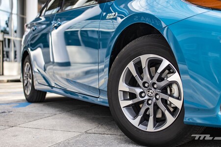 Toyota Prius 2021 Prueba 010 enchufable