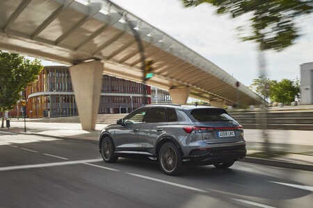 Audi Q4 e-tron 26 - precio: + 0 rublos.
