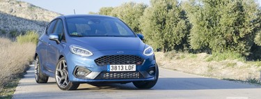 Probamos el Ford Fiesta ST: un deportivo de tamaño completo con 200 CV y un rendimiento brillante.