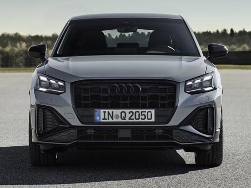Audi Q2 2021 al frente