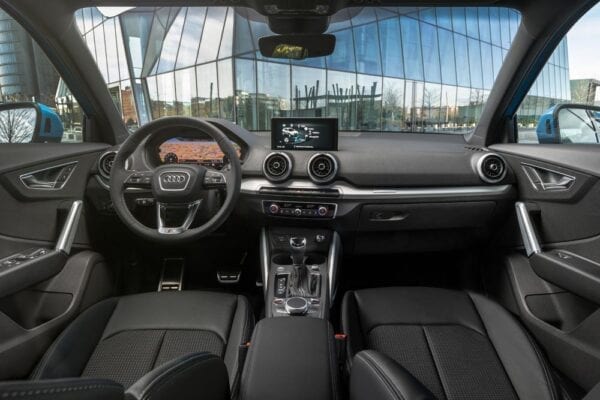 Interior del Audi Q2 2021
