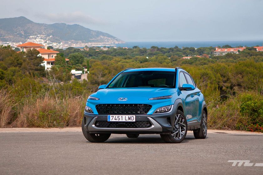 Probamos el Hyundai Kona 1.6 HEV Hybrid, un SUV eficiente y cómodo.