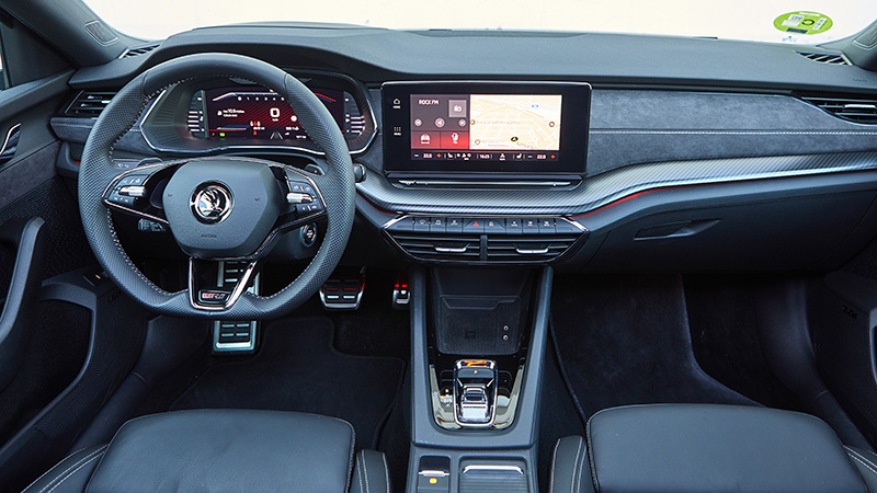 Skoda Octavia RS (2020) - fotos del interior -2020 foto Skoda Octavia