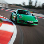 ¿Estás probando un deportivo rubio Porsche 911 GTS 2021?