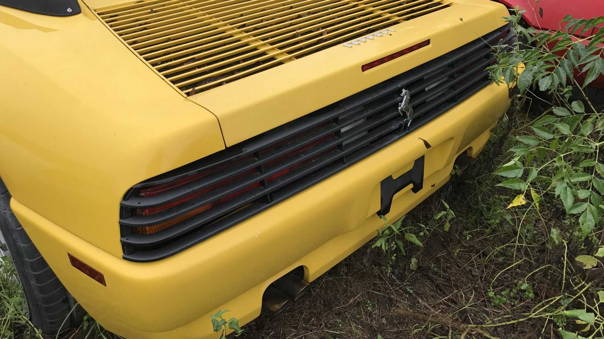 11 Ferraris abandonados en estado salvaje