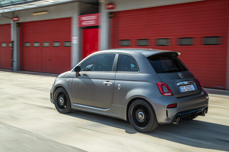 Contacto de prueba Abarth F595 5