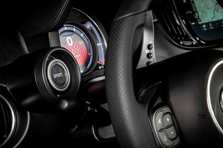 Contacto de prueba Abarth F595 22