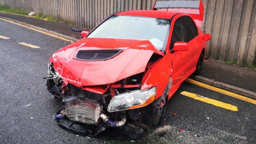 Chocó con Lancer Evo IX, que había ganado hace unas horas