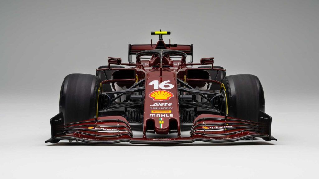 Disfruta de este Ferrari SF1000, esta nueva relación de amalgama de 1: 8