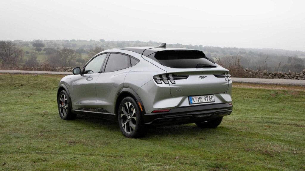 Ford Mustang Mach-E produjo más que gasolina