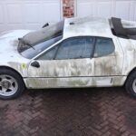 Este Ferrari 512 BBi abandonado parece nuevo después del lavado