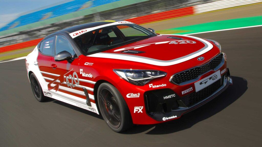 Kia Stinger GT420, solo se puede disfrutar en la pista