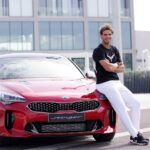 Rafa Nadal recibe su Kia Stinger 2018