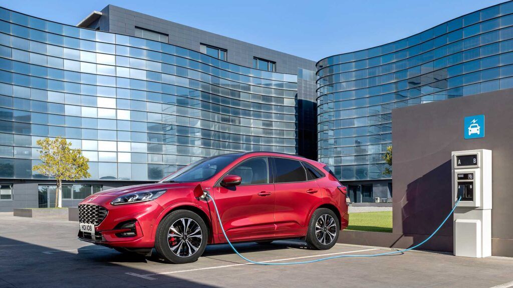 ¿Conoces todos los precios del Ford Kuga 2020, este es un SUV con versión PHEV?