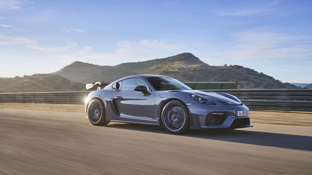 Porsche 718 Cayman GT4 RS, más pesado