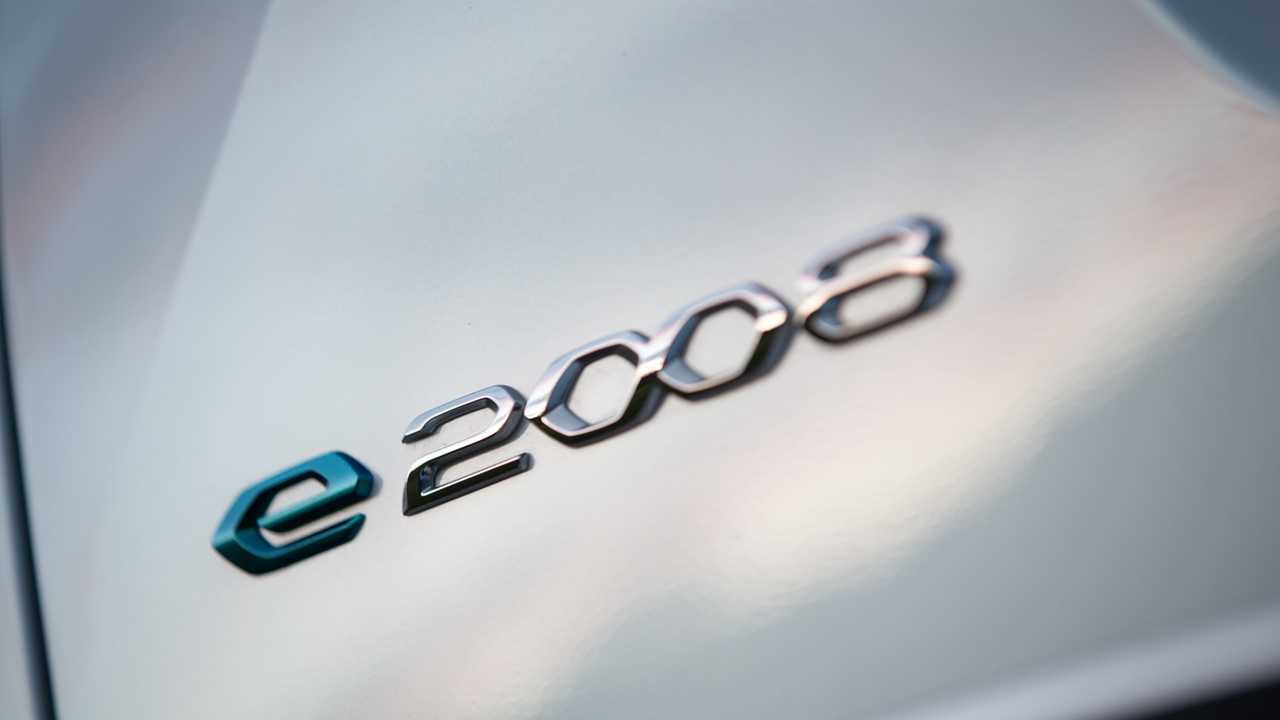 Peugeot e-2008 2020, primera prueba