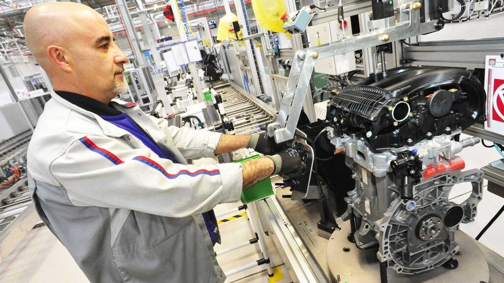 La fábrica más grande del mundo está siendo electrificada