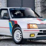 ¿Cuál es el precio de subasta de este Peugeot 205 T16 en subasta?