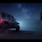Jeep destaca nuevas características tecnológicas, incluida la pantalla de visualización frontal de realidad aumentada y el localizador todoterreno
