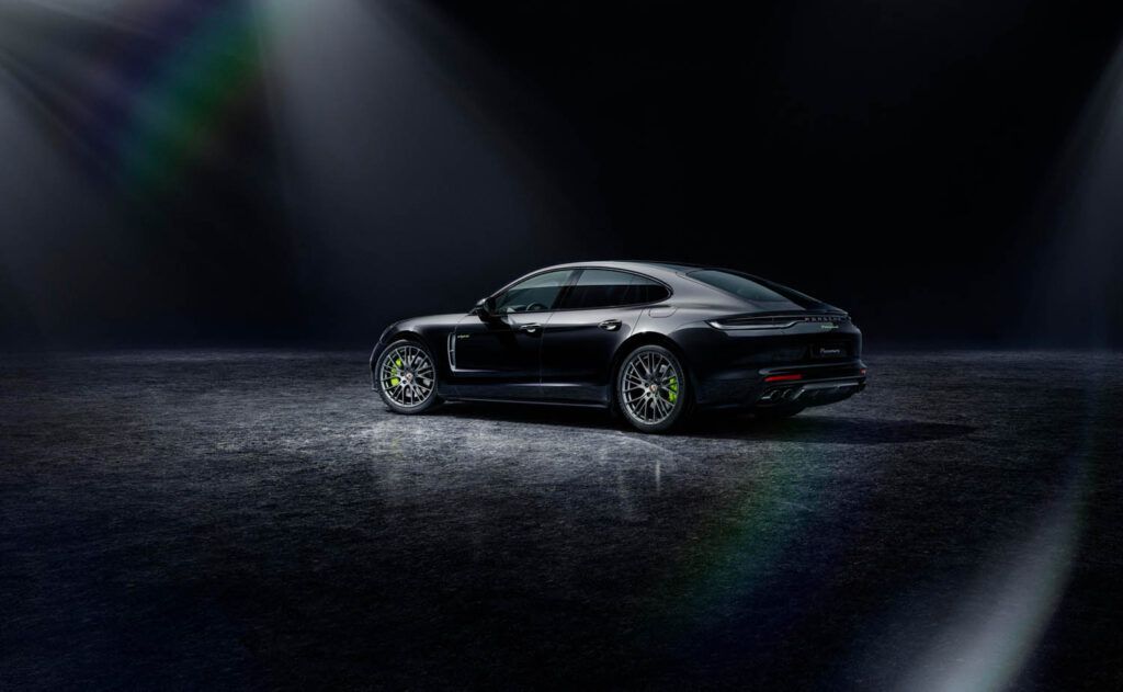 Porsche Panamera Platinum 2021, elegantemente equipado