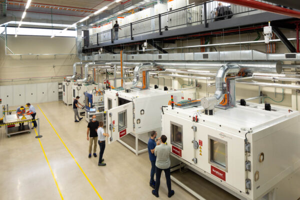 Centro de energía de prueba sentado