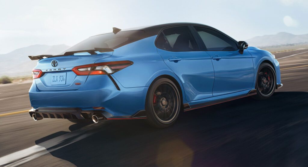 Toyota requiere una suscripción para poder utilizar la función de arranque remoto de la llave de control remoto después de la fase de prueba.