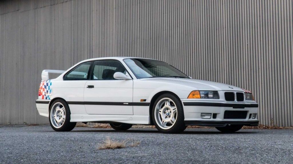 ¡La sensacional colección de autos y motocicletas de Paul Walker será subastada!