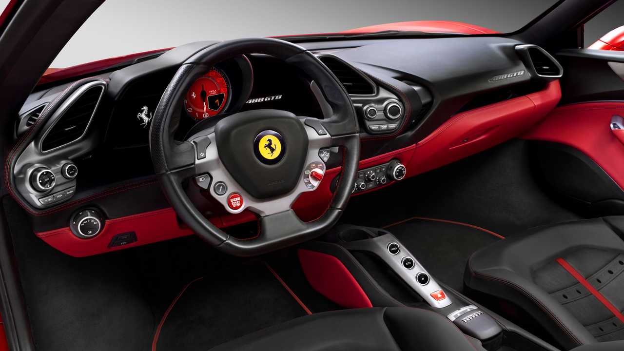 Interior del Ferrari 488 GTB