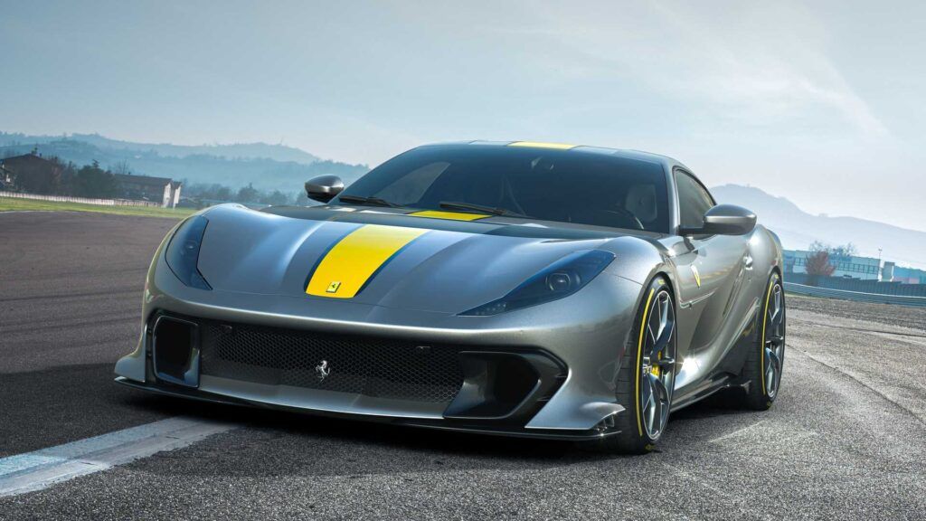Ferrari 812 Competizione y el 296 GTB sorpresa de Londres