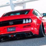 Así es la mano de un Ford Mustang que pasó por Liberty Walk en 2018
