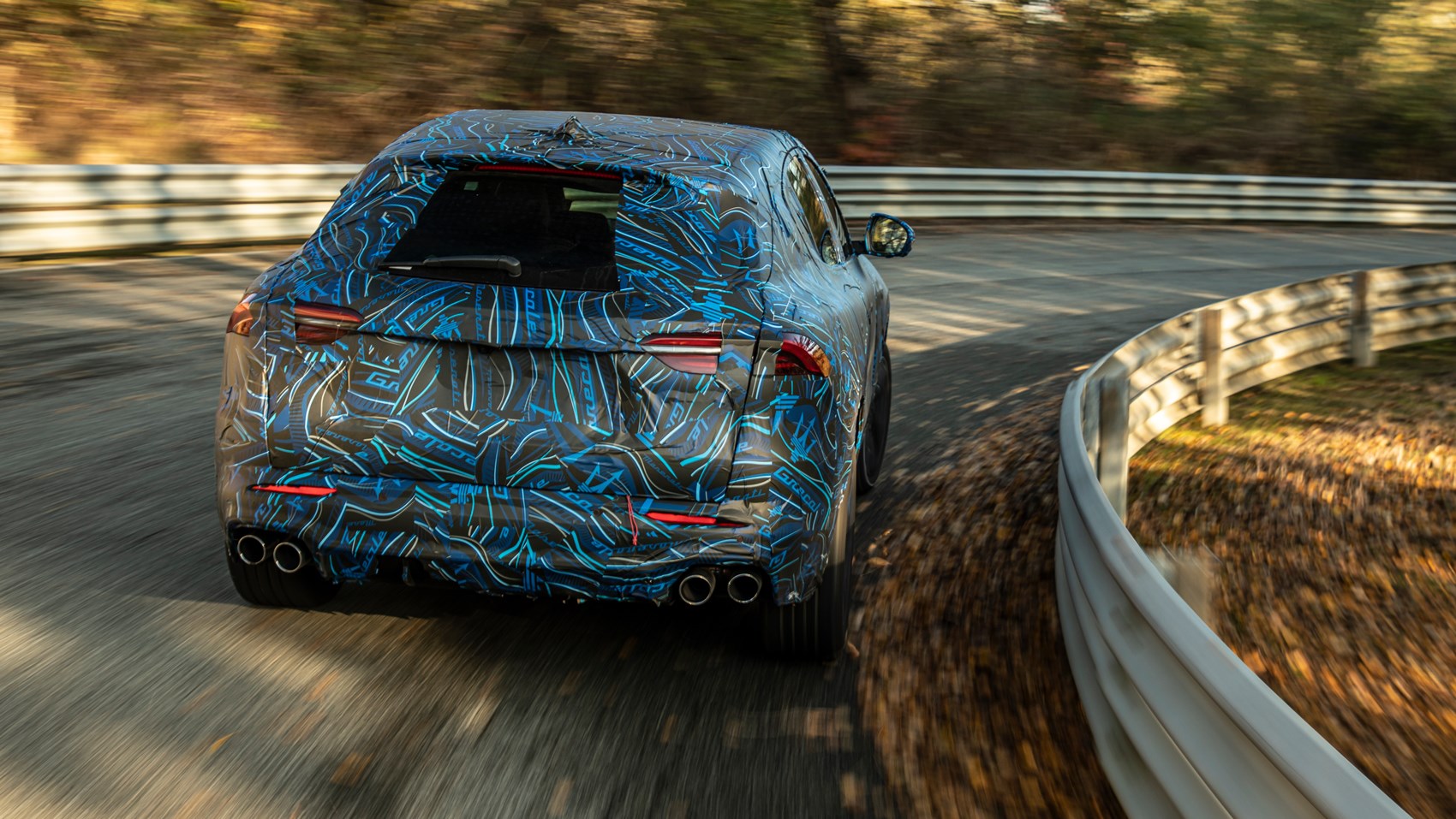 Prototipo gris en el borde de fuga