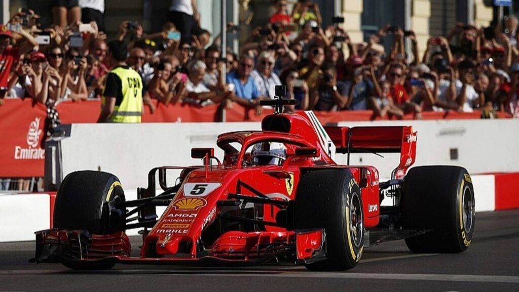 Vettel lo hizo en una exposición en Milán