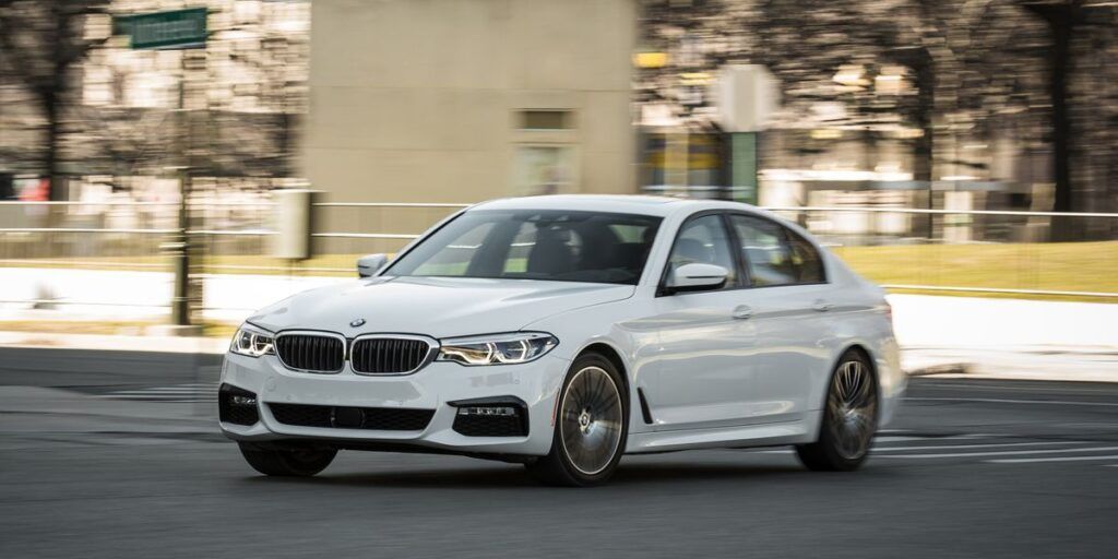 2017 BMW Serie 5 Resumen, precios y especificaciones