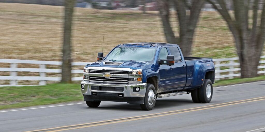 2017 Chevrolet Silverado 2500HD / 3500HD revisión, precios y especificaciones